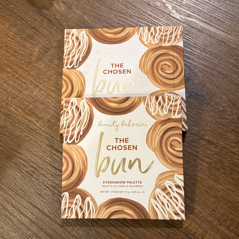 The Chosen Bun by Beauty Bakerie Cosmetics Eyeshadow Palette Nine Shades
